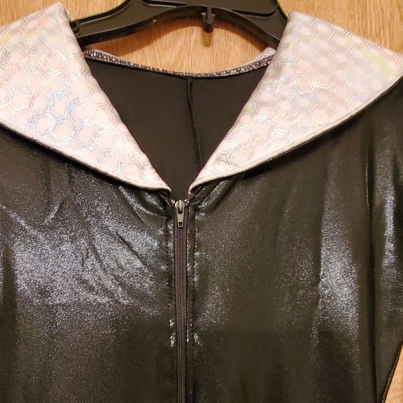 One-piece black costume - Picture 6 of 13